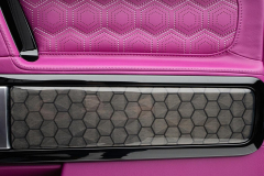 mercedes_amg_g_63_says_yes_to_steroid_shots_gets_a_pink_cockpit_and_more_power_too_0_09 mercedes_amg_g_63_says_yes_to_steroid_shots_gets_a_pink_cockpit_and_more_power_too_0_09