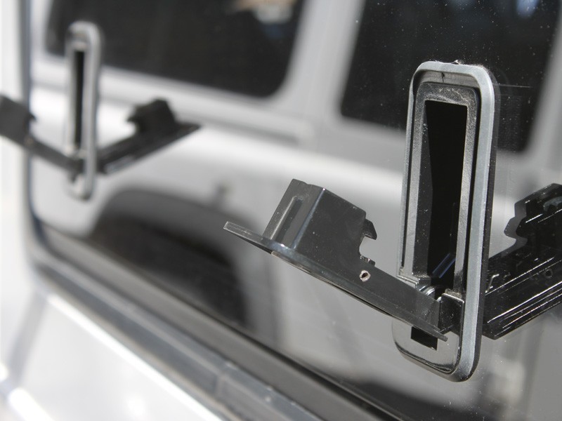 Front Runner Gullwing Window / Left Hand Side Glass - Image 5