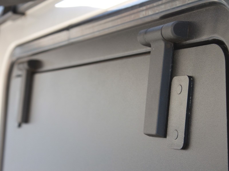 Front Runner Gullwing Window / Left Hand Side Aluminum - Image 4
