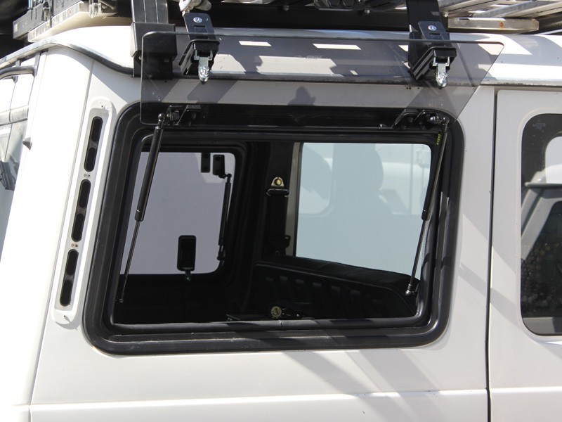 Front Runner Gullwing Window / Right Hand Side Glass