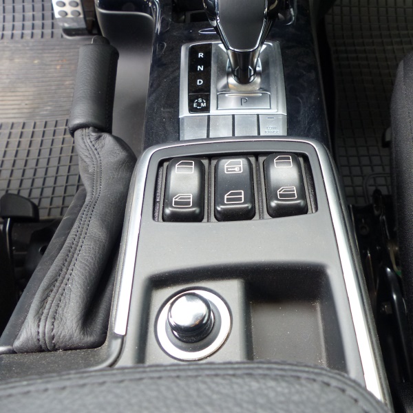 Mercedes G 350d Professional - electric window lift retrofit kit front left side