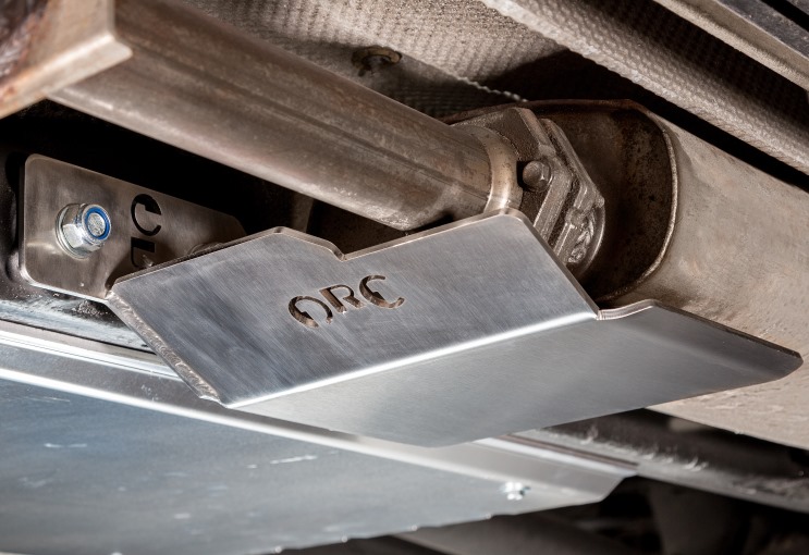 Mercedes G 463 with double-flow exhaust system exhaust protection plates