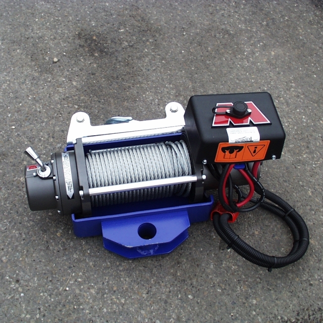 WARN XDC + ZEON winch plate 8 mm for bumper attachment - Image 2