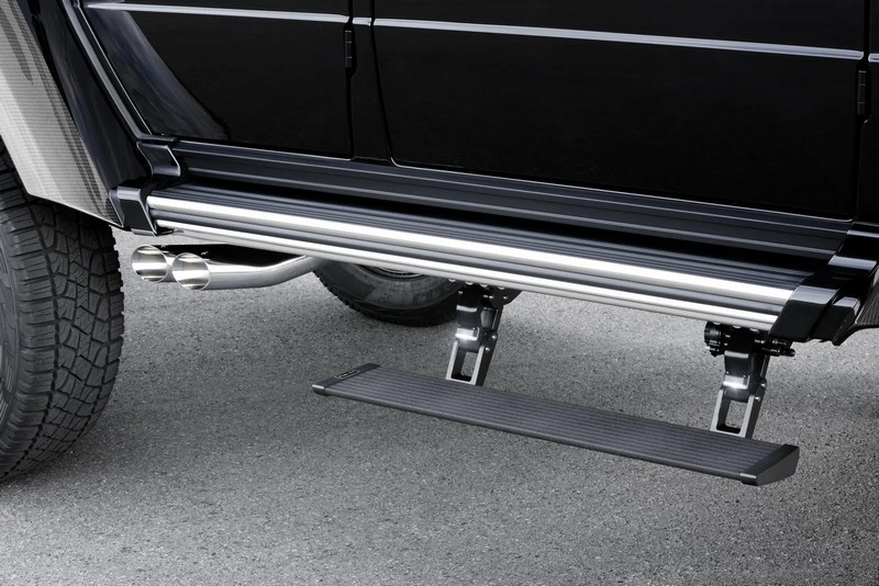 BRABUS Electric Retractable Front Door Steps for G-Class G550 4x4² - Image 2