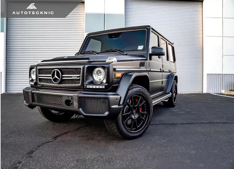 AutoTecknic Carbon Fiber Front Bumper Bar Cover for Mercedes-Benz G-Class W463 - Image 3