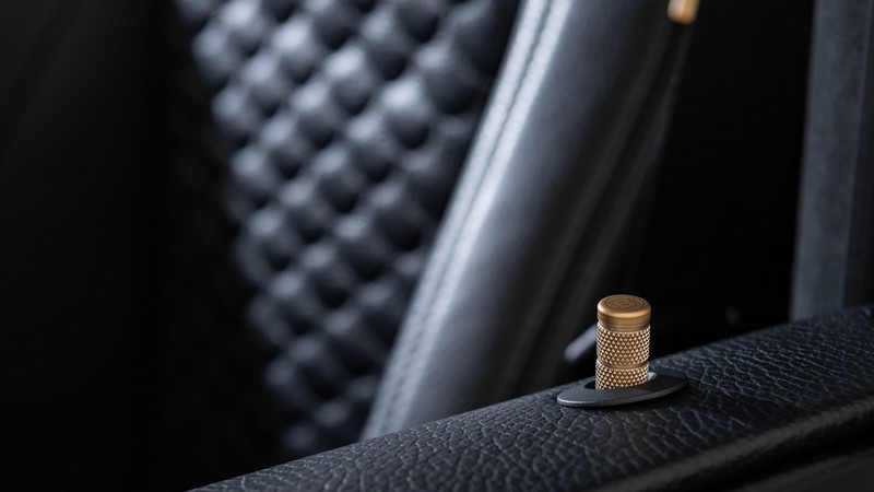 BRABUS Black & Gold Style Interior for G-Class AMG G63 W463A - Image 12