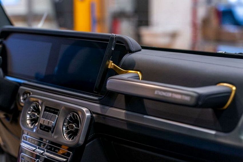 LeTech Mobile Holder for Mercedes G-Wagon W463A / W465 – Secure Smartphone Mount - Image 4